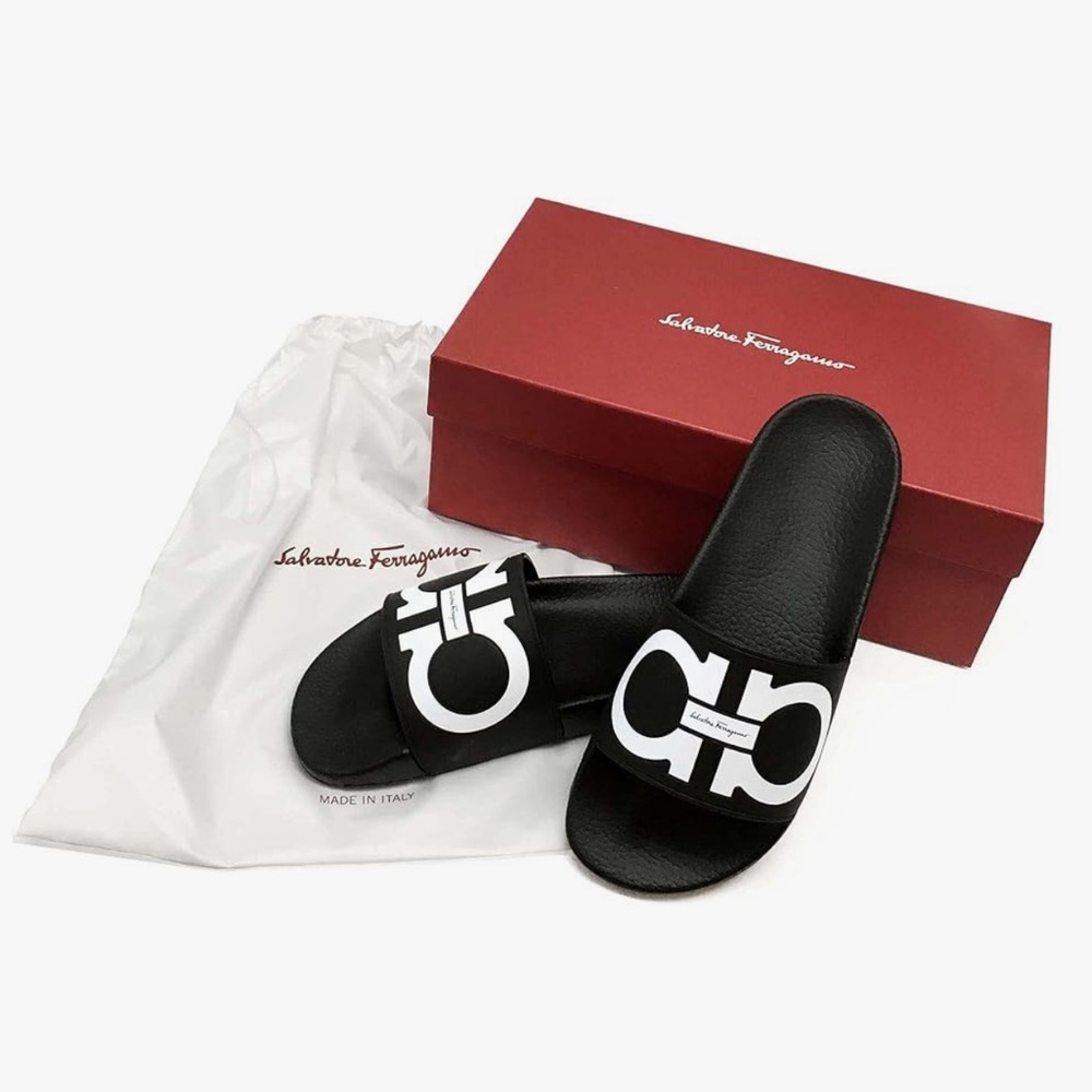Salvatore Ferragamo Groove 2 Gancini Slides 🖤 Black Sandals US 6 🤩